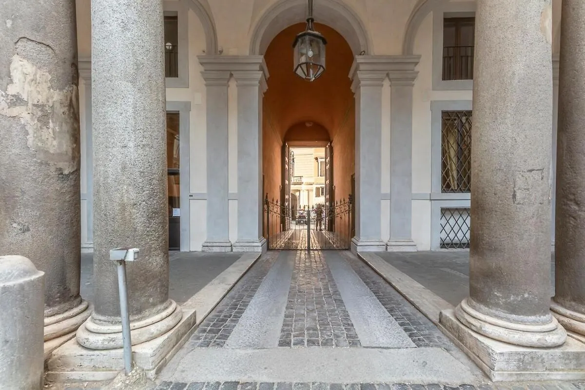 شقة Palazzo Borghese, A Burghesius Home روما إيطاليا