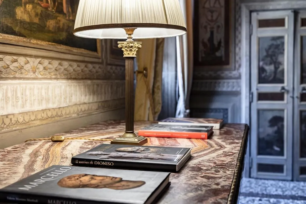 Palazzo Borghese, A Burghesius Home روما شقة