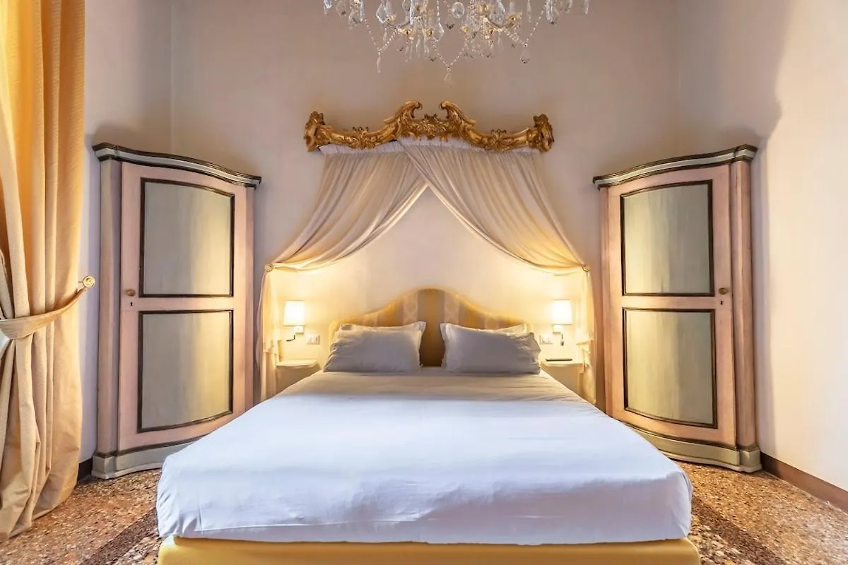 Palazzo Borghese, A Burghesius Home 로마 0*,  이탈리아